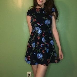 Cute navy floral dress